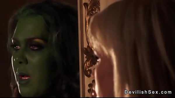Fantasy Outfit Lesbian Oral With Shehulk