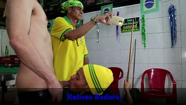 Após O Jogo Do Brasil A Torcida Se Reuniu No Barzinho E Fizeram Uma Orgia