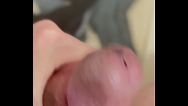 CLOSEUP HD CABEZOTA DE MI VERGA DURA MIENTRAS ME METO A BAÑAR