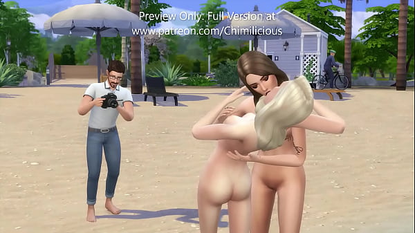 Lucky Cameraman Has 3some With Mega Models