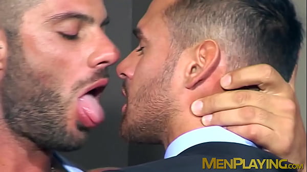 Muscled Hunk Alex Marte Whimpers From Joy During Smoking Rimming