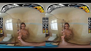 VIRTUAL PORN - Tantalizing Stepsis Sisi Rose Can’t Resist Her Stepbrother After A Sensual Bath Leads To Frenzied Sex