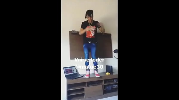 Raffa Moreira 777 Mandando Um Passo No Mutcho Louco Ao Som De Clairo - Attractive Chick