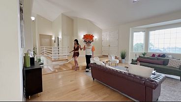 Brown-haired Hottie Izi Blu Came To Sell My House But Stayed To Blow My Huge Cock & Bounce It Till Face Finish Load Shot