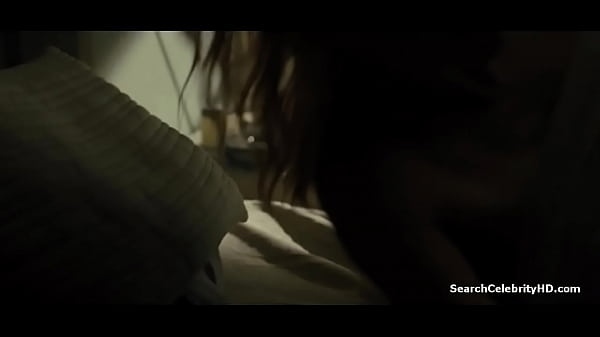 Mackenzie Davis Showcasing Breasts In Blade Runner 2049