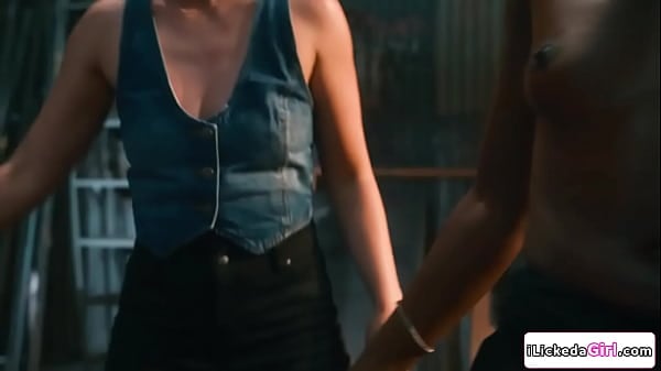 Mature Officer Banged By 2 Lesbian Groups