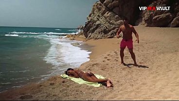 Public Beach Plow: Willowy Ebony Honeypot Hammerred In Missionary As Waves Crash