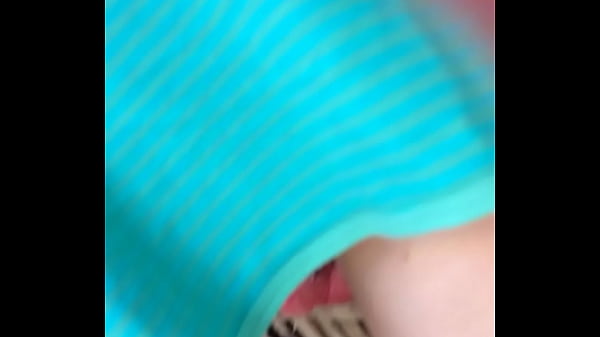 Upskirt Boliviano En Tanga Rosa
