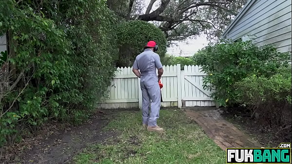 Skyla Novea Busty Sultry House Wife Drill The Gardener