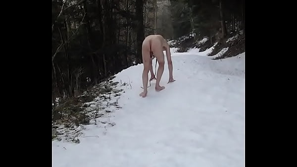 Conditioning D'un Pot Nu Dans La Neige