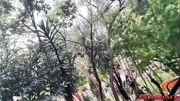 Antes De Cair Nas Garras De Mais Uma Dominadora Ficamos Peladas Na Rua - Mary RedQueen - Liu Gang