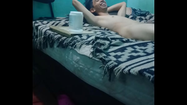 Masaje De Medi: Placer Para Un Chico Flaquito