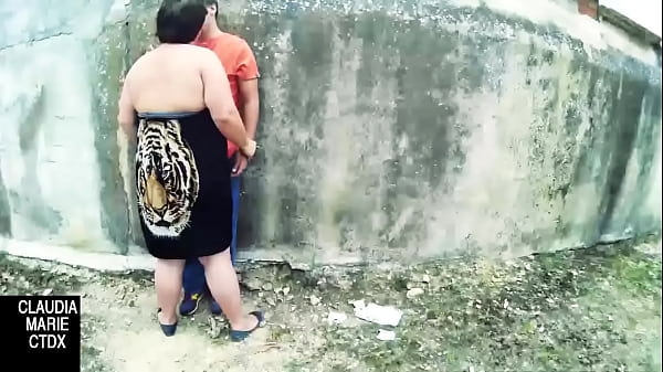 Su Polla Es Más Dura Que El Cemento De La Pared