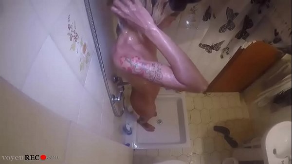 Novios En La Ducha