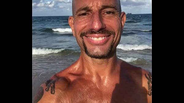THE HAPPY PORNSTAR MAXXX LOADZ