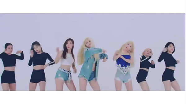 Odd Eye Circle- Babe Front (Quemen BBC)
