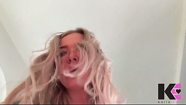 Unaware Giantess Smokes & Demolishes Minuscule Civilization