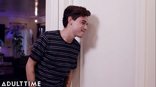 Caught Fapping - Walked In On My Friend's Sis Camming!
