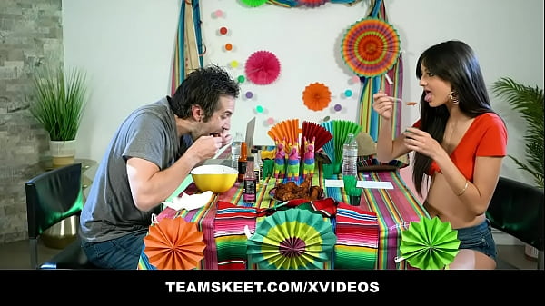 Scorching Mexican Chick Eliza Ibarra Celebrates Cinco De Mayo With Lucky Hunk