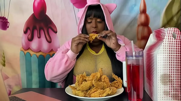 Feedmetons Is A Fat Pig!!! SSBBW Cramming Face While Watching Porn. Feederism