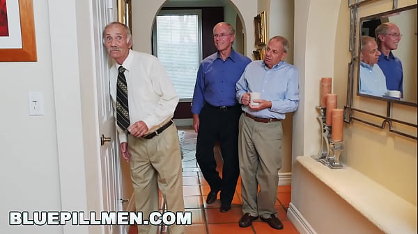 BLUE PILL FELLAS - Precious Platinum Honey Molly Mae Earning Her Keep