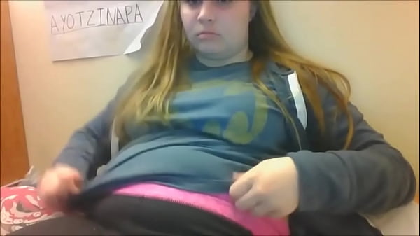 Coed Gal In Batman Shirt Soft Belly Play Webcam Ayotzinapa