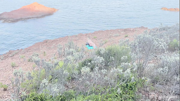 Public Rod Flash On The Beach. She Was Shocked At First But Then Gobbled Ny Member