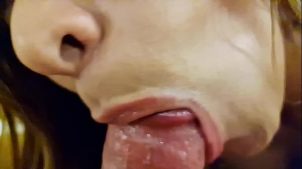 Lustful Latina Gets Turned On By Being Filmed While She Puts Boner In Her Maw And Works It