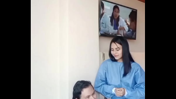 ¡Que Buena Uniformada! Paso Al Consultorio Y Me Da Una Mamada De Los Dioses. SI SEÑORITA VOY A LLEGAR MUCHAS VECES Y A SER SU CLIENTE... DIGO SU PACIENTE FIEL, SOLO DÉJEME