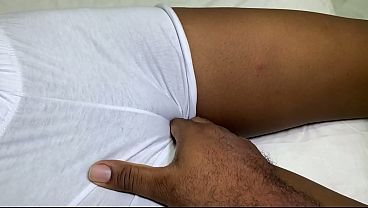 Padrastro Se Coge A La Hijastra Cuando Llega Del Colegio Y Tiene Un Delicioso Cameltoe