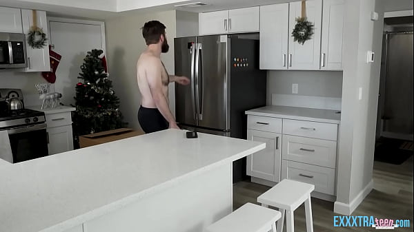 An Exxxtra Dainty Christmas Gift With Isabella Nice, Chris Epic