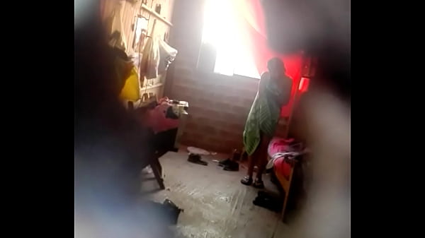 Espiando A Rica Flaquita