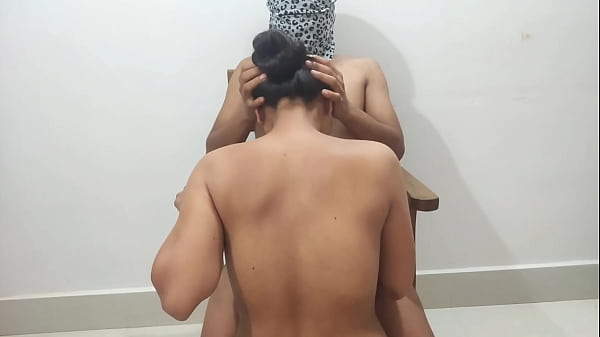 Indian Desi Bhabhi Local Viral Mms, Indian Bhabhi Romance With Husband's Friend