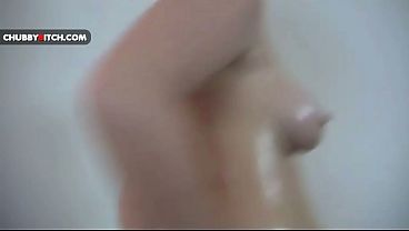 Chunky Cheeks Red-haired Gets Slick With Oil And Masturbates Savagely