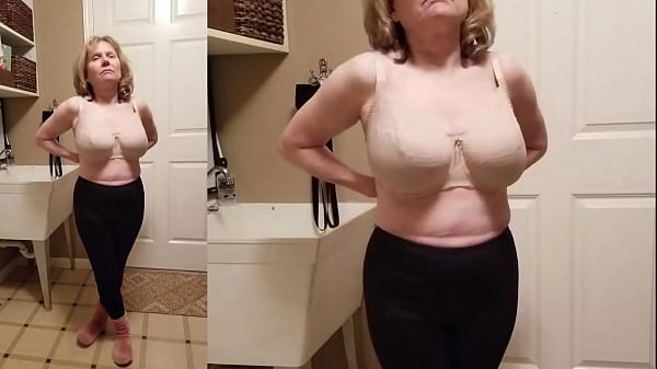 Sultry Naked Slideshow