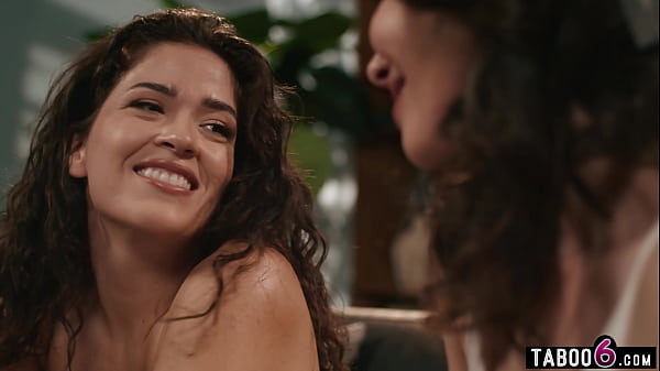 Backdoor Dildo Trading With Lesbian Hotwives Victoria Voxxx And Casey Calvert
