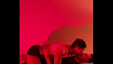Evangélico Pauzudo Hetero Conhece Femboy E Fica Curioso Pra Leitar O Cu | Gay Amador