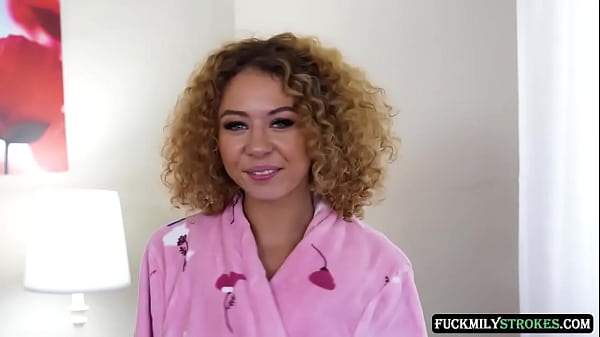 Her Stepbrother's Massive Cock Penetrates Her Clenched Soaked Snatch Again And Again While She Takes A Bath So He Doesn't Expose The Lie.