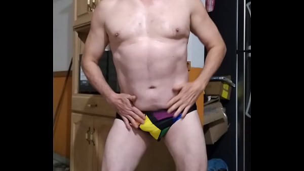 Baile Striptease De Hombre Hasta El Desnudo.