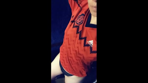 Mis Tetas Están Grandes, Redondas Y Calientes