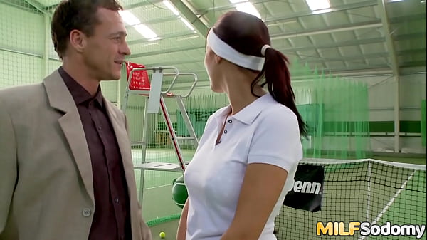 Steamy Milf Lea Magic Gets Double Plugged At The Tennis Court