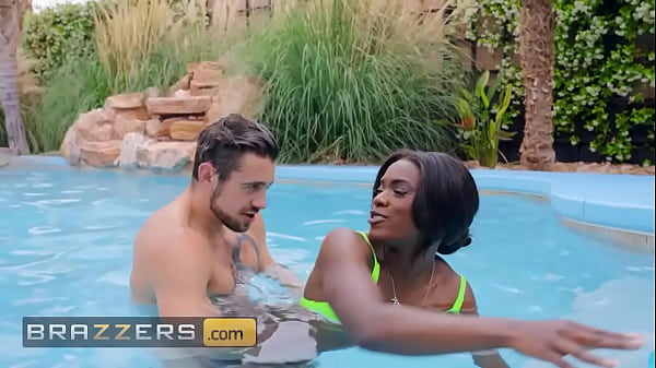 BRAZZERS - Cali Desperately Tries To Salvage Some Of Dante's Seed For Herself After He Finished Nailing His Honey Ana Foxxx
