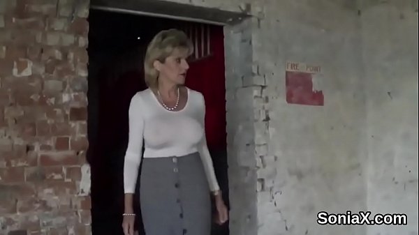 Adulterous Uk Experienced Dame Sonia Presents Her Heavy Titties