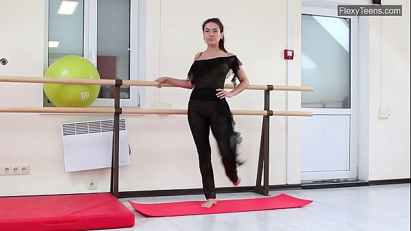 Brown-haired Huge Boobs Gymnast Gondova