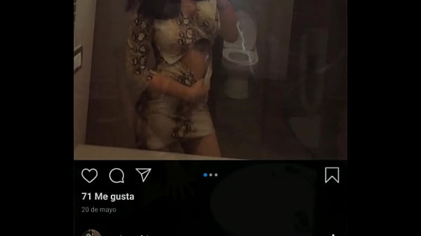 Alguien Tiene Vídeos De Esta Puta