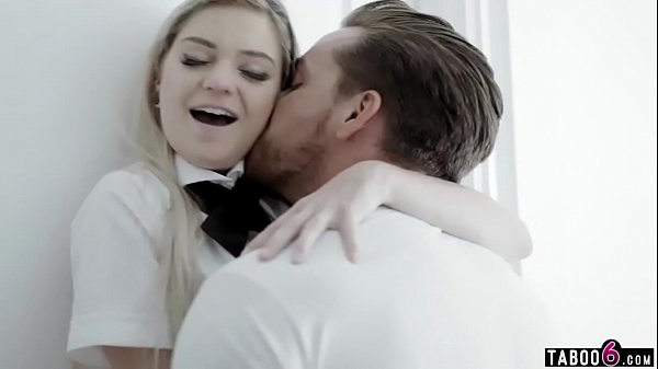 Young-babe Chloe Foster Grants Ass Play To Random Dude