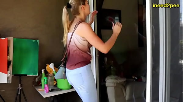 Legit Female Pee Desperation Pissing Tight Jeans Breathes 2021