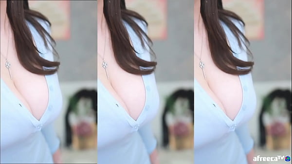 Jeehyeoun Hot Dance In Onesie