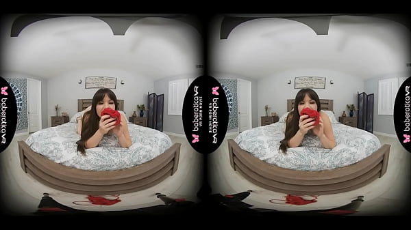 Solo Miss, Alison Rey Is Just Posing And Playful Tease, In VR