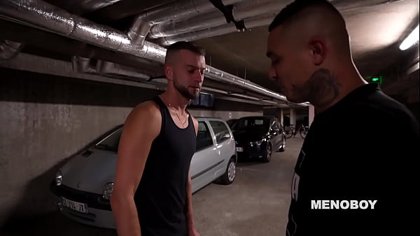 Alex Se Fait Niquer Par Une Racaille